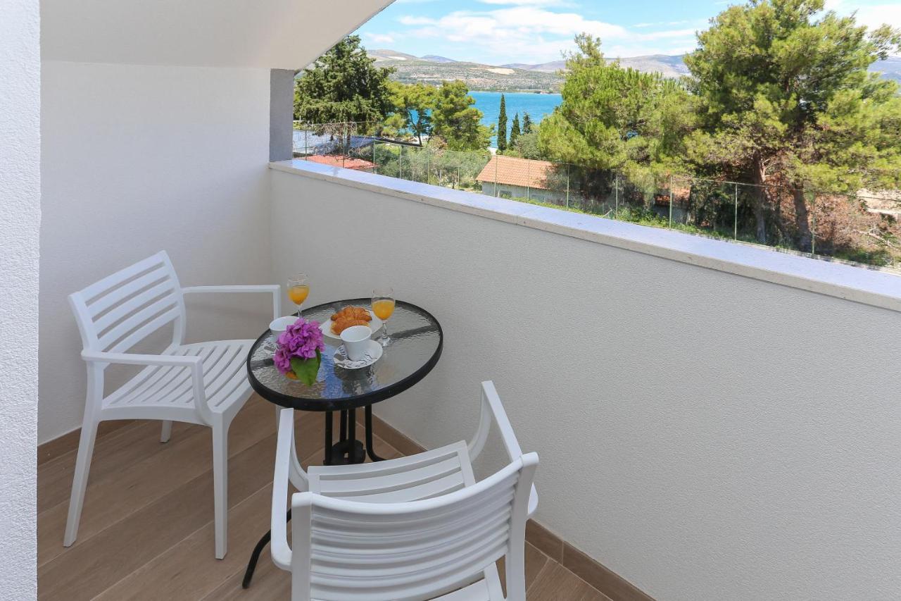 Apartments And Rooms Villa Niko Trogir Exterior photo