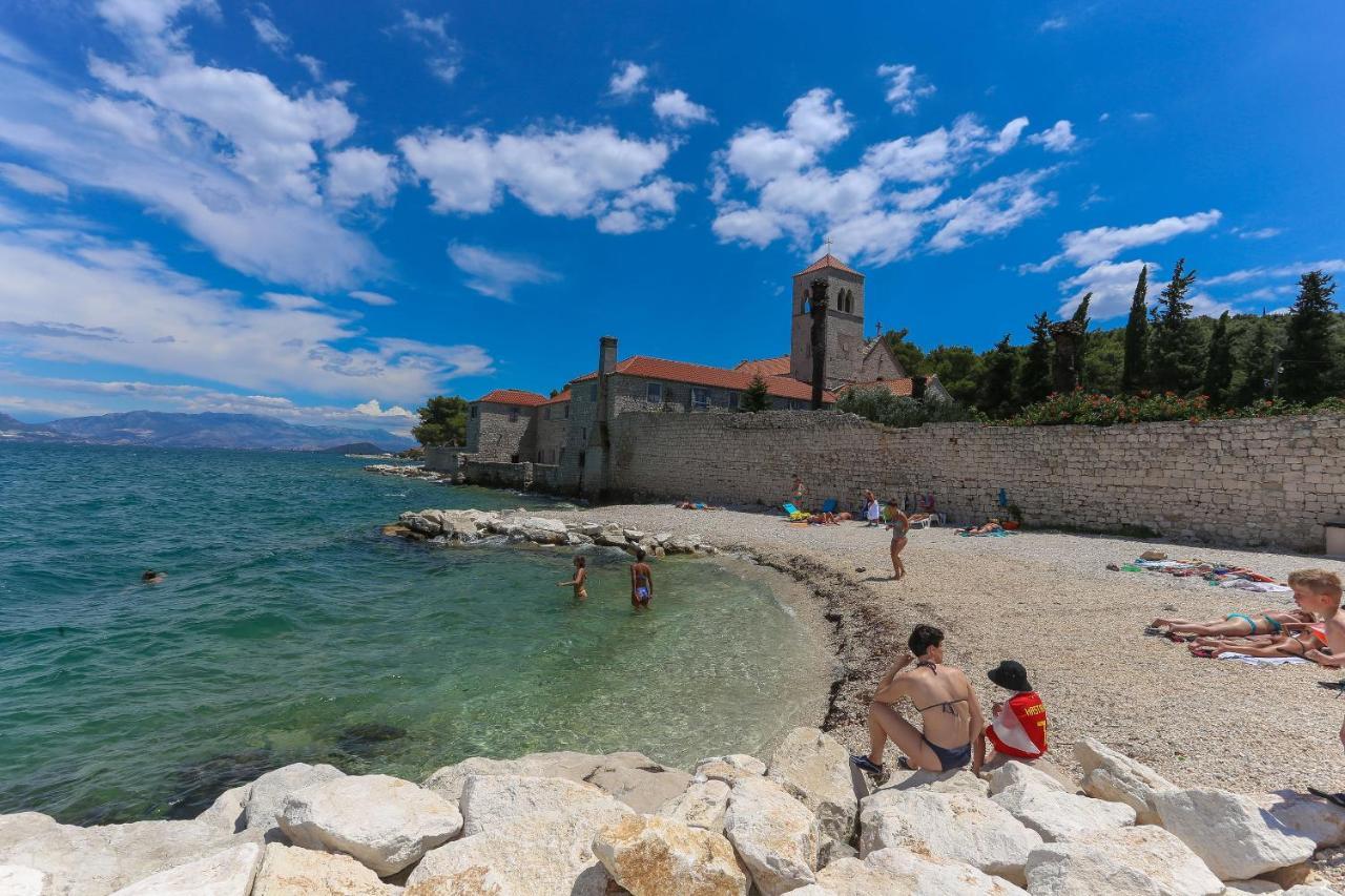 Apartments And Rooms Villa Niko Trogir Exterior photo